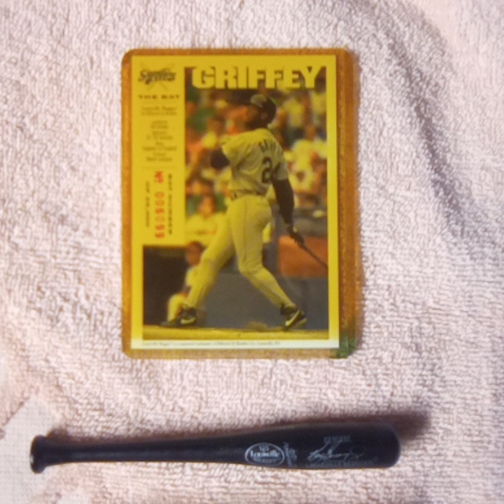 Ken Griffey Jr mini bar and stats card with display